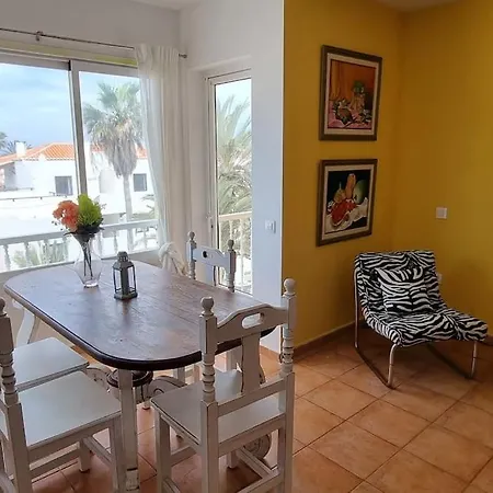Lejlighed Gilda: Beautiful Spacious Apartment. Seaview From Rooftop Terrace *