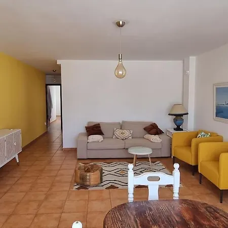 Gilda: Beautiful Spacious Apartment. Seaview From Rooftop Terrace Lejlighed Corralejo