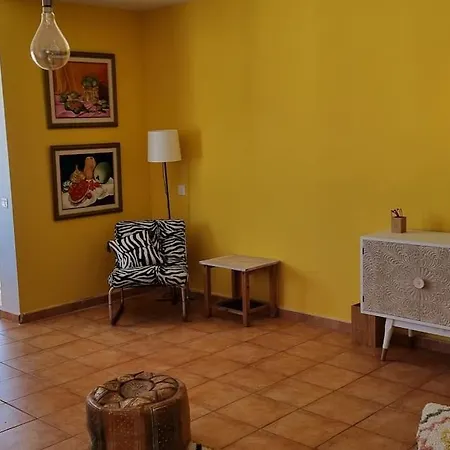 Gilda: Beautiful Spacious Apartment. Seaview From Rooftop Terrace Lejlighed