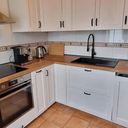 Lejlighed Gilda: Beautiful Spacious Apartment. Seaview From Rooftop Terrace *
