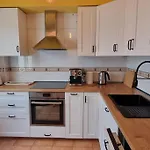 아파트 Gilda: Beautiful Spacious Apartment. Seaview From Rooftop Terrace