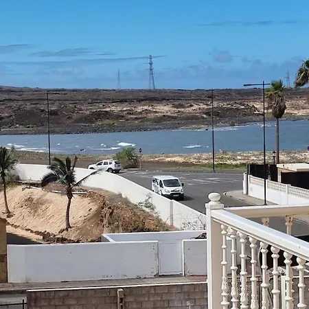 Gilda: Beautiful Spacious Apartment. Seaview From Rooftop Terrace Apartamento