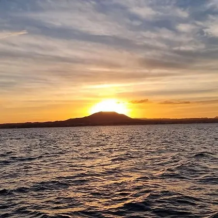 Gilda: Beautiful Spacious Apartment. Seaview From Rooftop Terrace Apartamento *