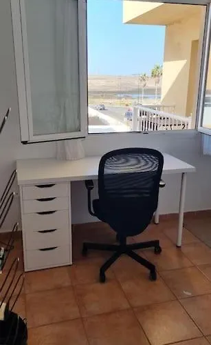 Gilda: Beautiful Spacious Apartment. Seaview From Rooftop Terrace Apartamento