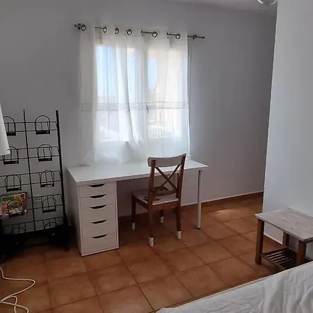 Gilda: Beautiful Spacious Apartment. Seaview From Rooftop Terrace Appartement Corralejo
