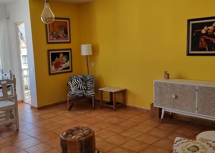 Gilda: Beautiful Spacious Apartment. Seaview From Rooftop Terrace Apartment