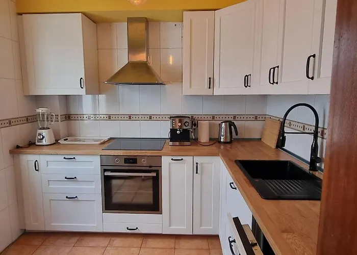 Apartment Gilda: Beautiful Spacious Apartment. Seaview From Rooftop Terrace